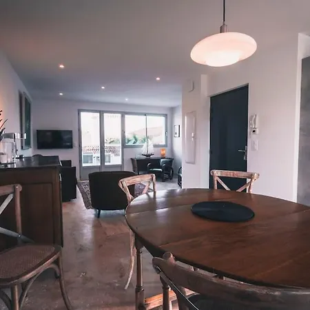 Vue Superbe Sur Tour De La Lanterne T2 Avec Terrasse Remparts 2 * La Rochelle (Charente-Maritime)