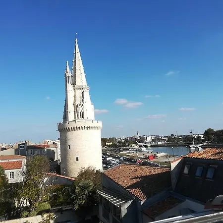 Vue Superbe Sur Tour De La Lanterne T2 Avec Terrasse Remparts 2 Daire *