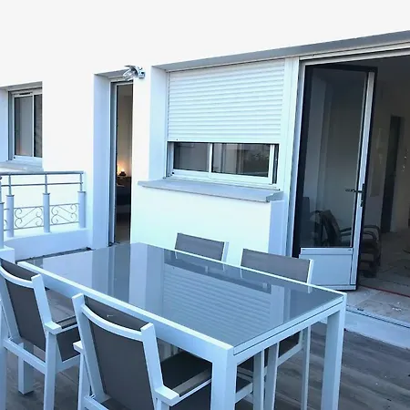 Vue Superbe Sur Tour De La Lanterne T2 Avec Terrasse Remparts 2 *