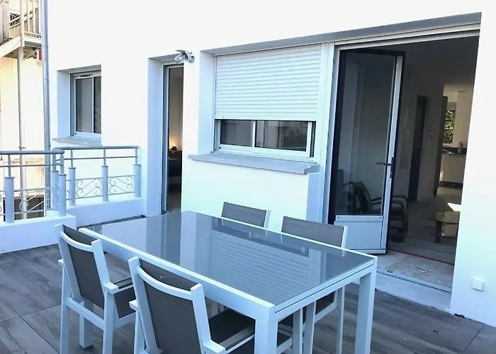 Vue Superbe Sur Tour De La Lanterne T2 Avec Terrasse Remparts 2 *